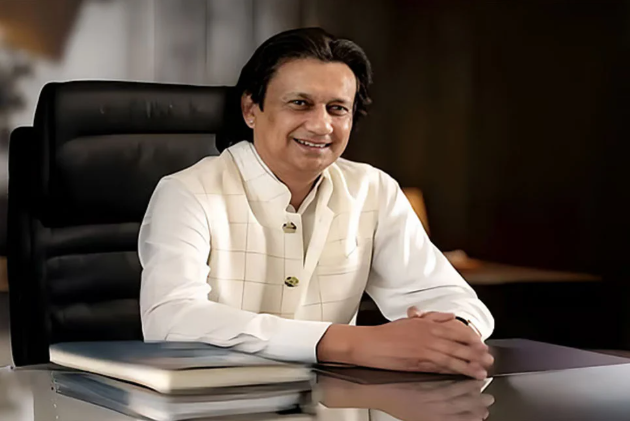 কম্বোডিয়ার প্রথম অনারারি কনসাল আসফার খায়ের