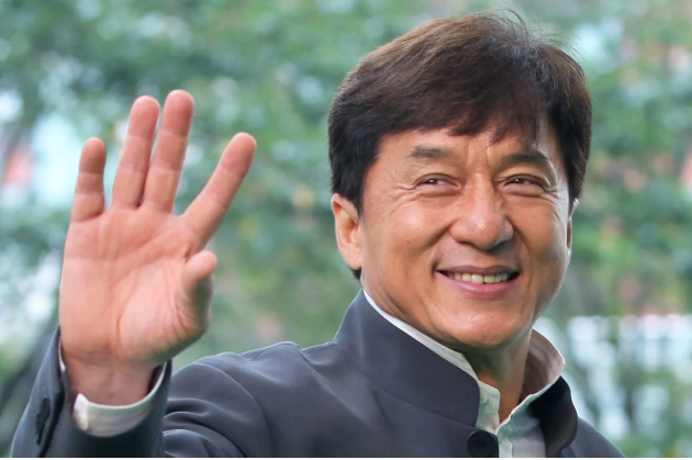 ৪ হাজার কোটির সম্পত্তি পুরোটাই দান করেছেন জ্যাকি চ্যান, ছেলেকেও দেননি কিছু?