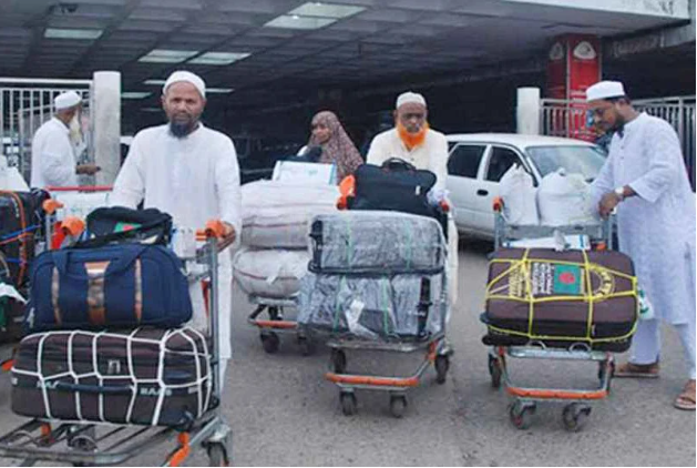 দেশে ফিরেছেন ৩২ হাজার ৩৭০ হাজি