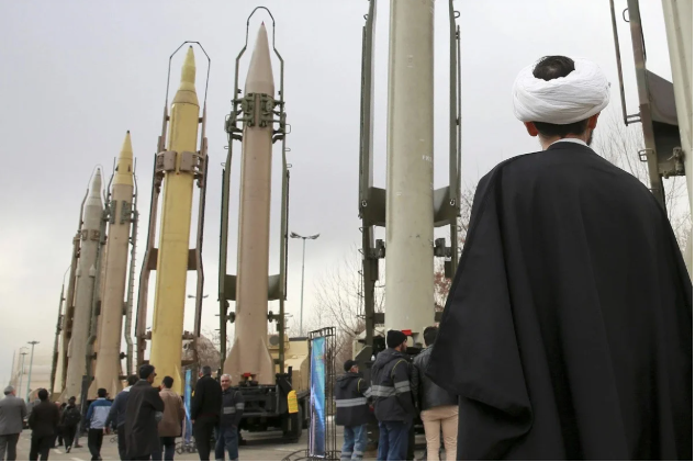 এমন ক্ষেপণাস্ত্র মজুদ আছে- যা এখনও ব্যবহার করিনি, হুঁশিয়ারি ইরানের