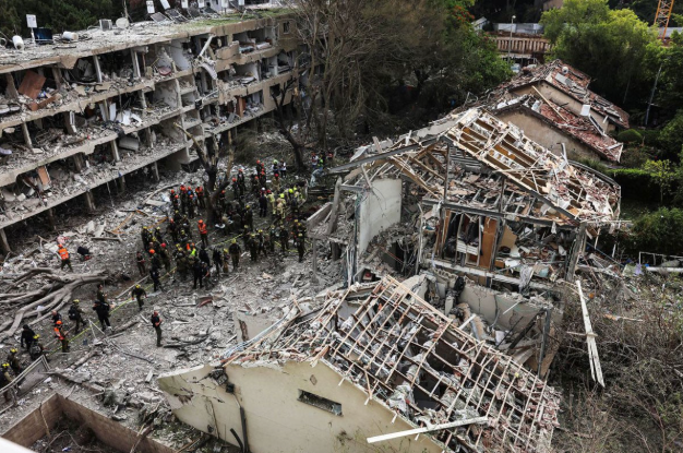 ইসরায়েলের ১০ লক্ষ্যবস্তুতে সফল হামলা ইরানের, আহত ১৬