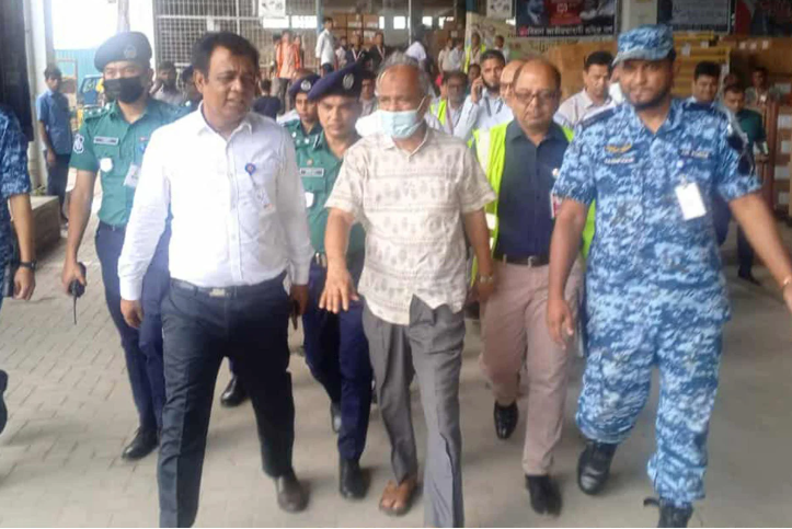 বাংলাদেশে কোনো ধরনের জঙ্গিবাদ নেই : স্বরাষ্ট্র উপদেষ্টা