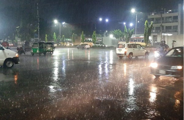 ঢাকাসহ ৪ বিভাগে অতিভারি বর্ষণের শঙ্কা