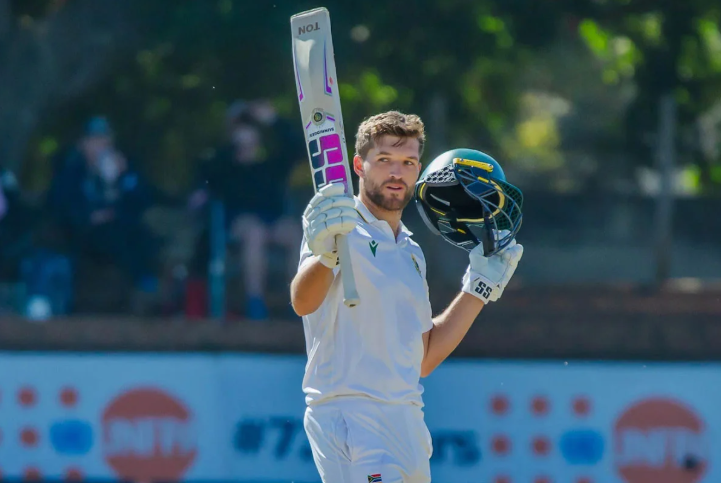 লারার প্রতি শ্রদ্ধা জানিয়ে ৪০০ ছোঁয়ার চেষ্টা করেননি মুল্ডার