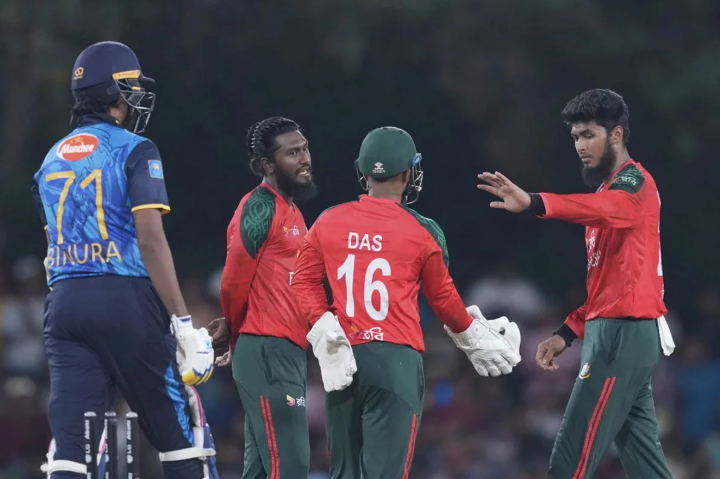 লঙ্কানদের বড় ব্যবধানে হারিয়ে সমতায় ফিরল টাইগাররা