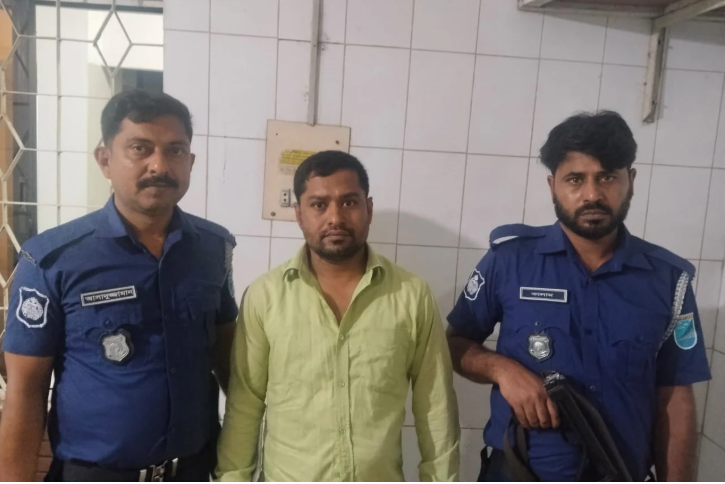 সাভারের শীর্ষ সন্ত্রাসী যুবলীগ নেতা মুরগি হেলাল গ্রেফতার