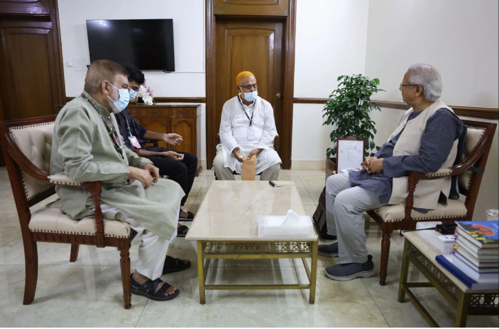 ১৫ বছরে আওয়ামী সন্ত্রাসে নিহতদের তালিকা প্রস্তুতের নির্দেশ প্রধান উপদেষ্টার