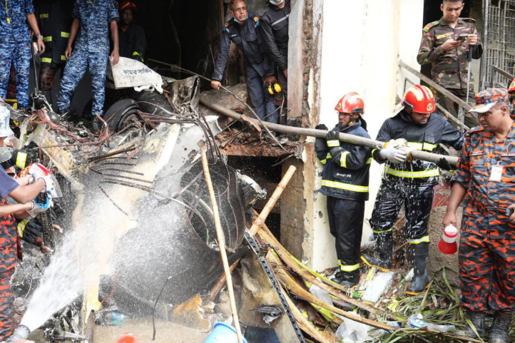 মাইলস্টোনে বিমান বিধ্বস্ত: বাঁচানো গেল না মাহিয়াকেও