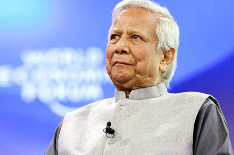 বিমান দুর্ঘটনায় আহতদের খোঁজ নিতে বার্ন ইনস্টিটিউটে প্রধান উপদেষ্টা