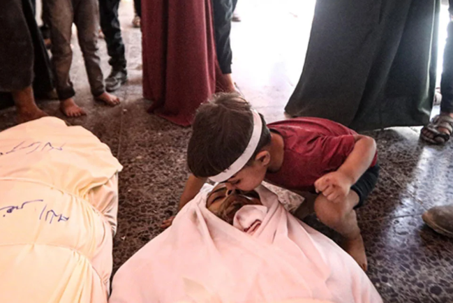 ইসরায়েলি হামলায় গাজায় নিহত আরও ৬৯ ফিলিস্তিনি