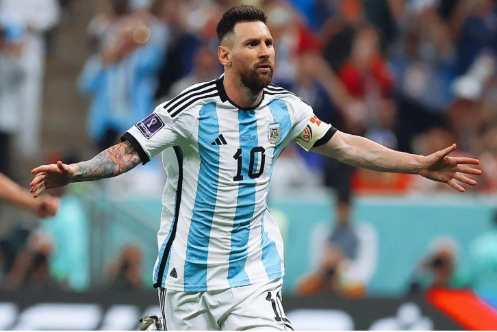 রাত পোহালেই দেশের মাটিতে মেসির শেষ ম্যাচ