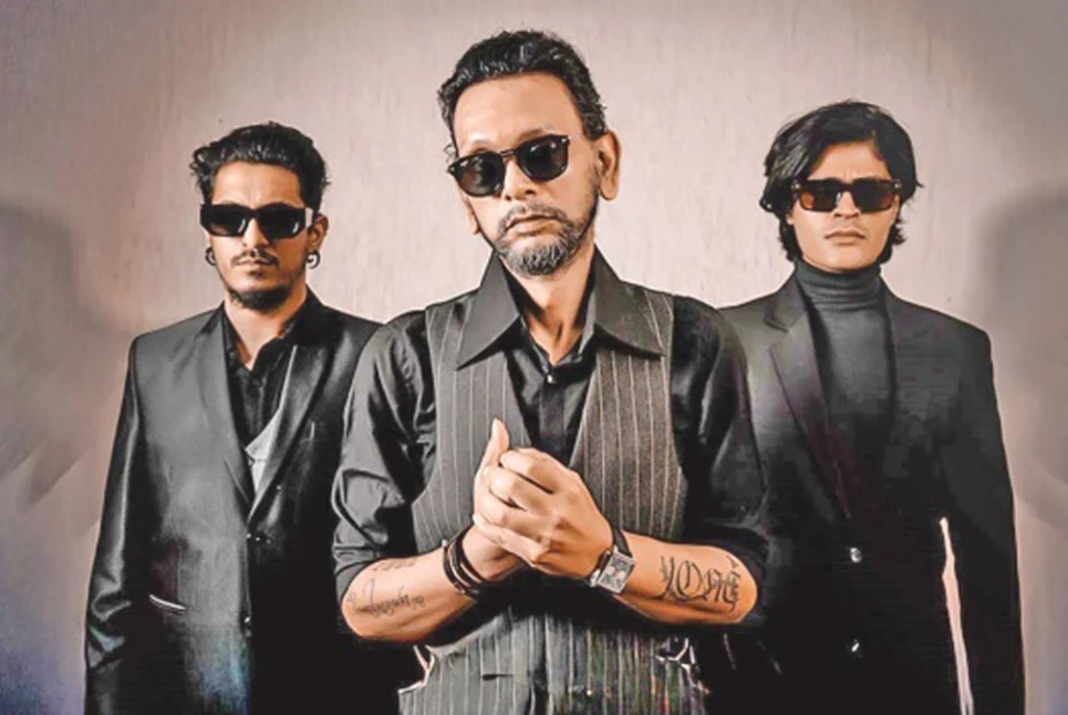 নতুন অ্যালবামে প্রকাশ করে যুক্তরাষ্ট্রে যাবে অর্থহীন