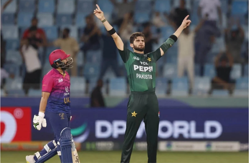 আমিরাতকে হারিয়ে শেষ চারে ভারতের সঙ্গী পাকিস্তান