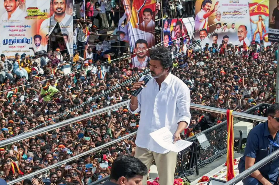 আমি অসহনীয় যন্ত্রণা ও শোকে কাতর: থালাপতি বিজয়