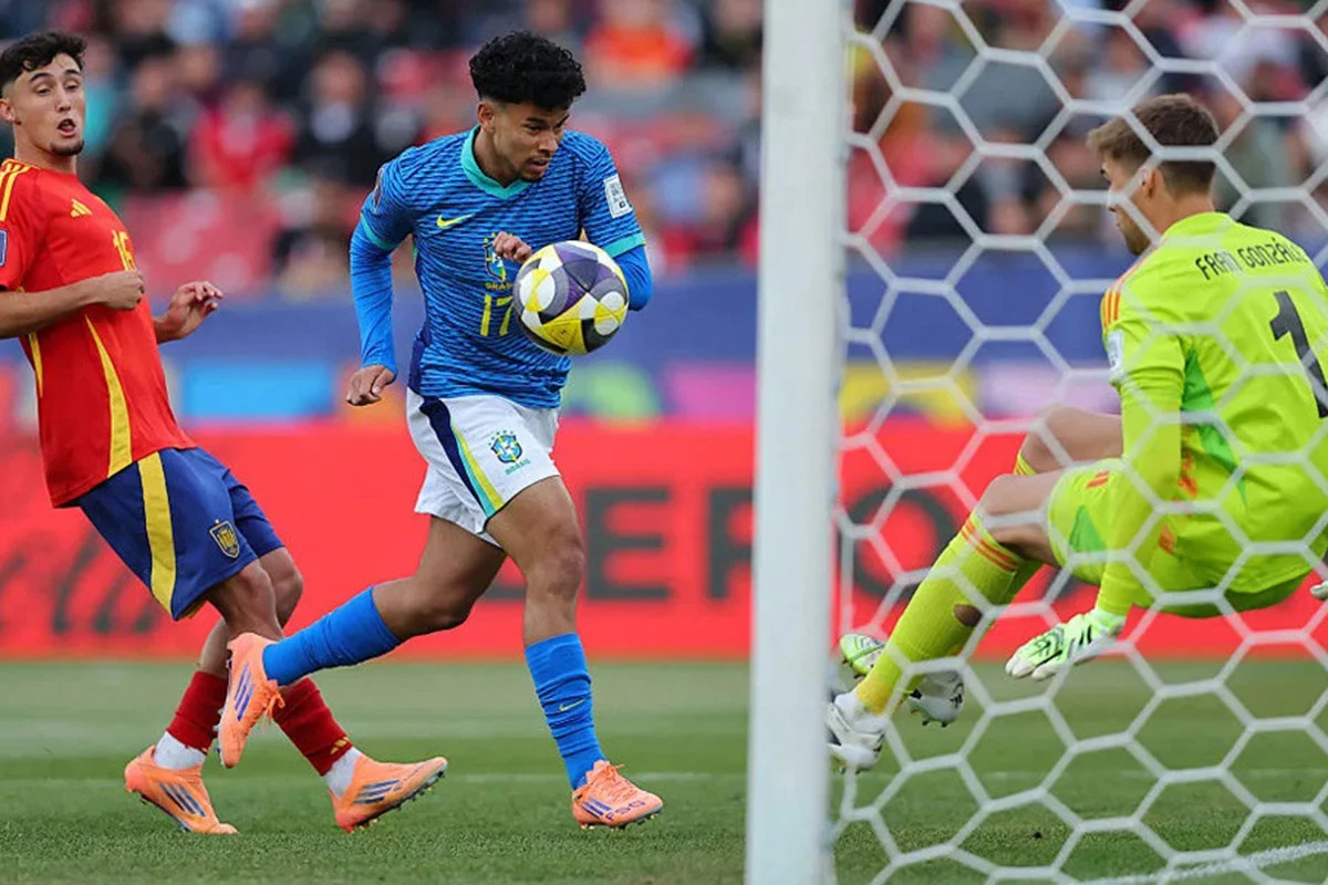 বিশ্বকাপ থেকে লজ্জাজনক বিদায় ব্রাজিলের