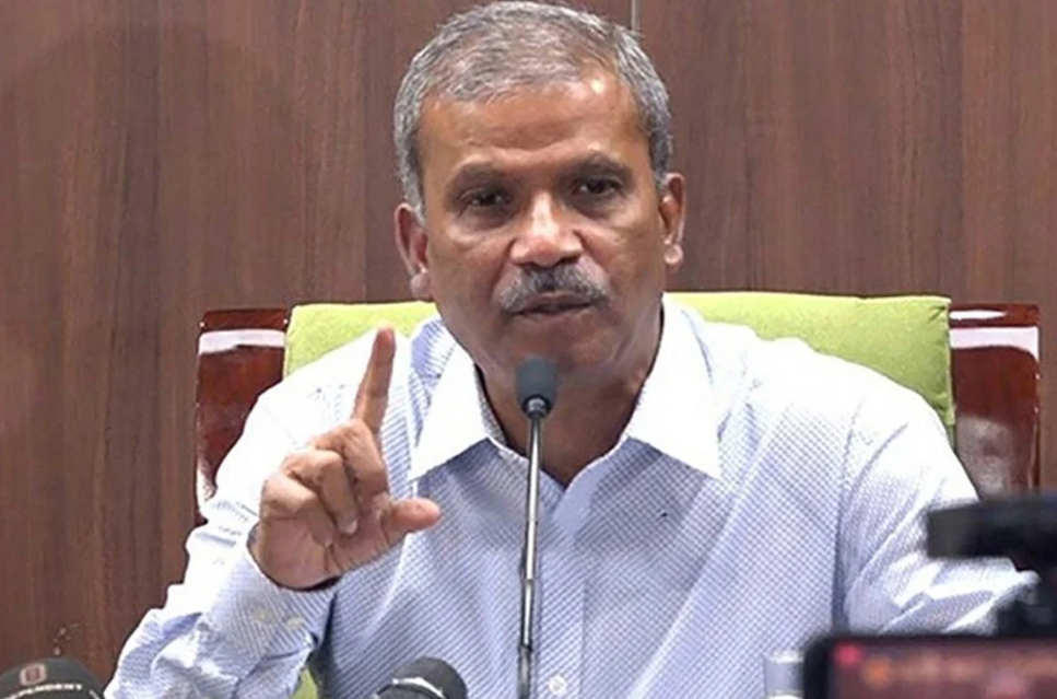 ফেব্রুয়ারির প্রথমার্ধে নির্বাচন আয়োজনে সরকার বদ্ধপরিকর : আইন উপদেষ্টা