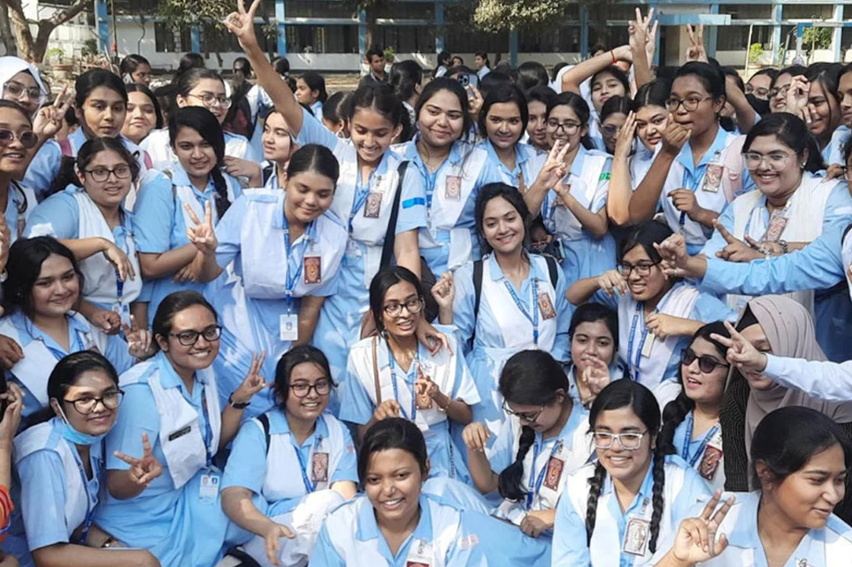 এইচএসসি পরীক্ষার ফল প্রকাশ, পাসের হার ৫৮.৮৩