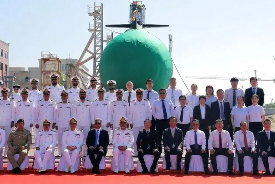 আগামী বছরেই পাকিস্তানের নৌবাহিনীতে দেখা যাবে চীনের সাবমেরিন