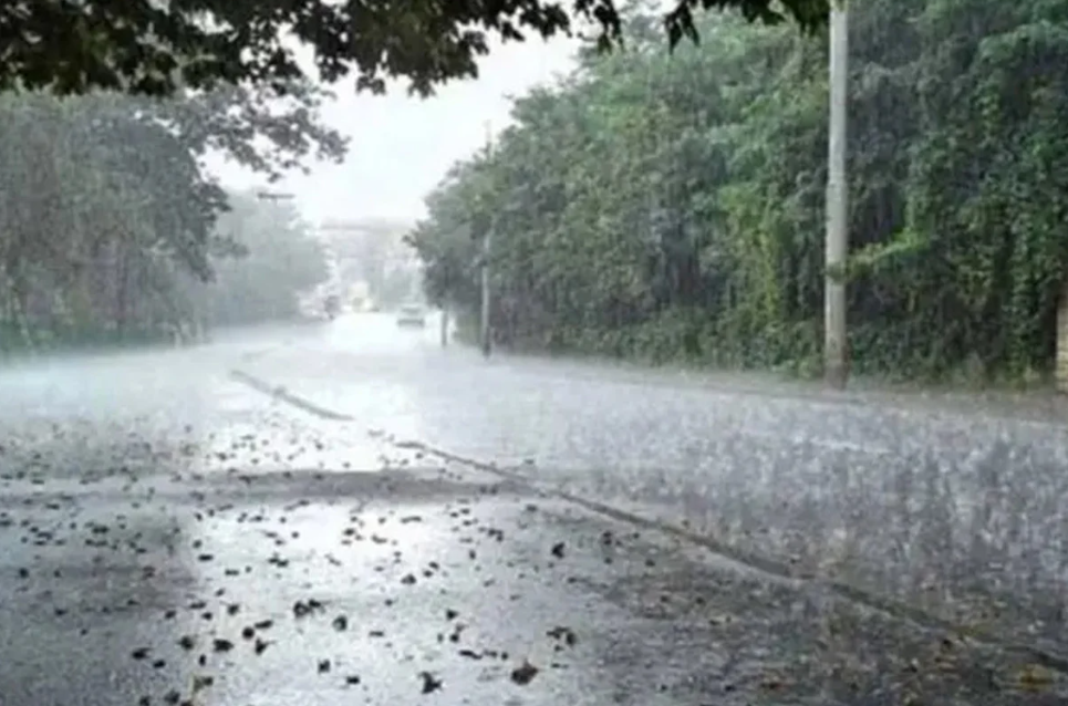 তিন বিভাগে বজ্রবৃষ্টির আভাস