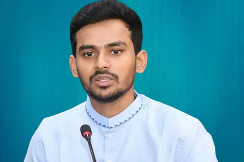 ঢাকা-১০ আসনের ভোটার হচ্ছেন উপদেষ্টা আসিফ মাহমুদ