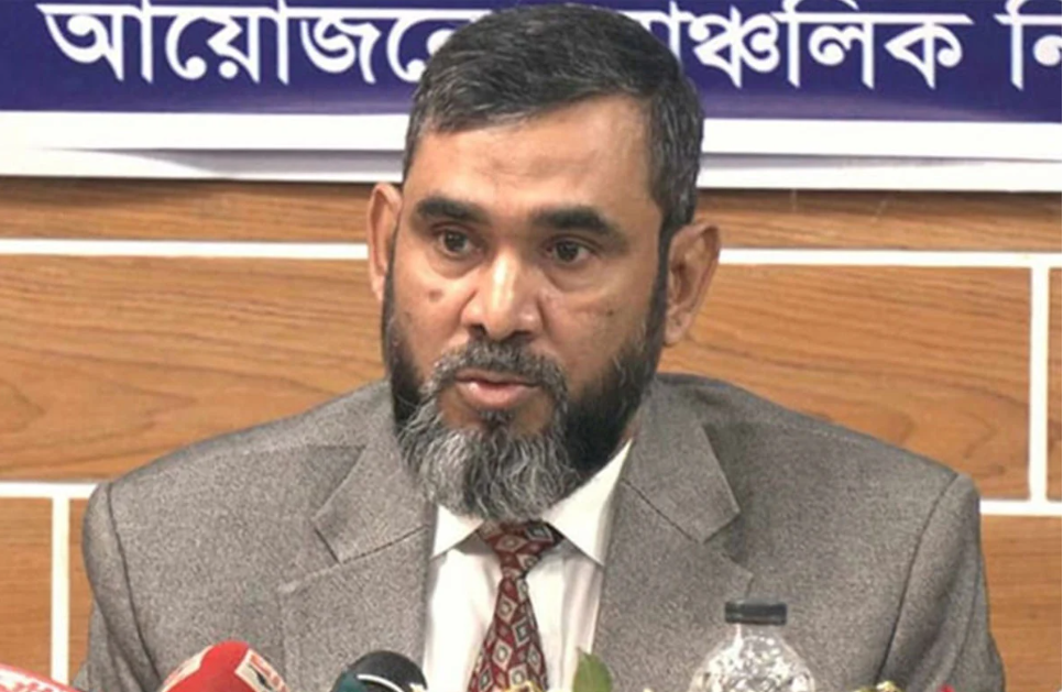 নির্বাচনে যারা পেশি শক্তি দেখাবে, তারাই ক্ষতিগ্রস্ত হবে : ইসি সানাউল্লাহ