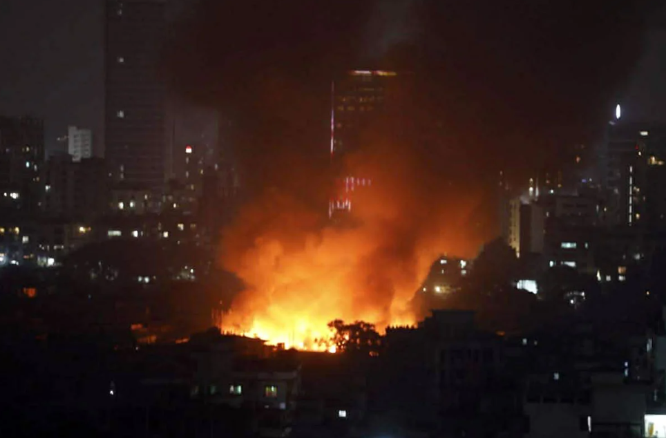 রাজধানীর কড়াইল বস্তিতে আগুন, নিয়ন্ত্রণে ১৬ ইউনিট