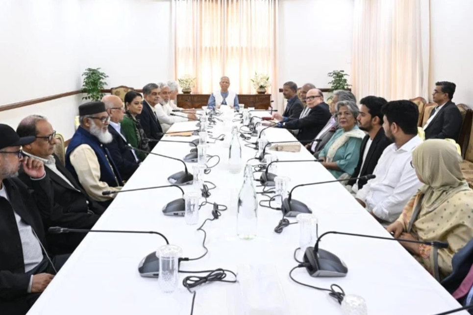 খালেদা জিয়াকে নিয়ে সরকারের বিবৃতি, বিশেষ বৈঠকে যেসব সিদ্ধান্ত