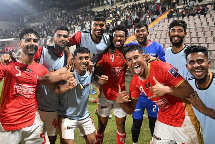 মোহামেডানকে হারিয়ে টানা পাঁচে পাঁচ বসুন্ধরা কিংসের