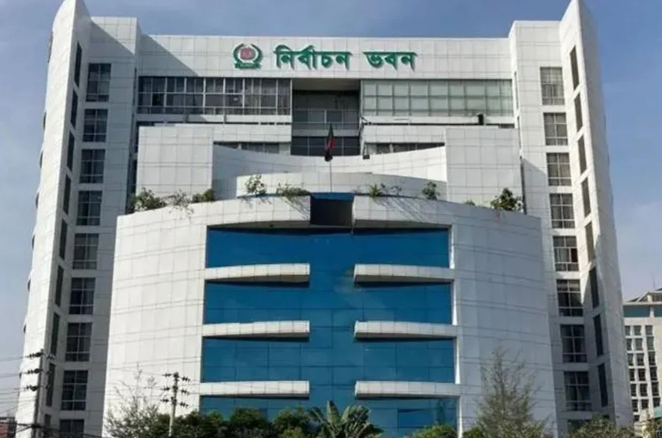 ইসির কাছে নিরাপত্তা চাইলেন ২ প্রার্থী