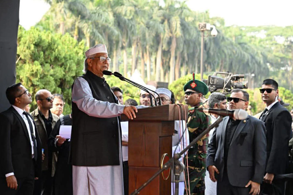 হাদি তুমি আমাদের বুকের মধ্যে আছো: প্রধান উপদেষ্টা