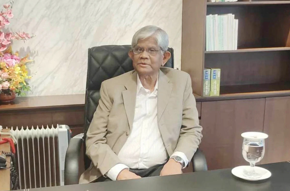 ভারতের সঙ্গে সম্পর্ক স্বাভাবিক করতে সরকার কাজ করছে : অর্থ উপদেষ্টা