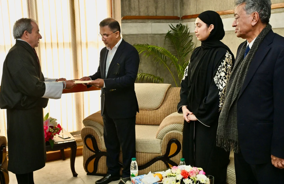 তারেক রহমানের হাতে শোকবার্তা হস্তান্তর নেপাল ও ভুটানের পররাষ্ট্রমন্ত্রীর