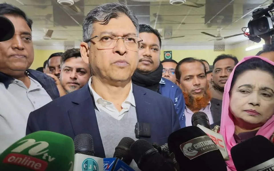 দোষারোপের রাজনীতি থেকে বেরিয়ে আসতে হবে : সালাহউদ্দিন আহমদ