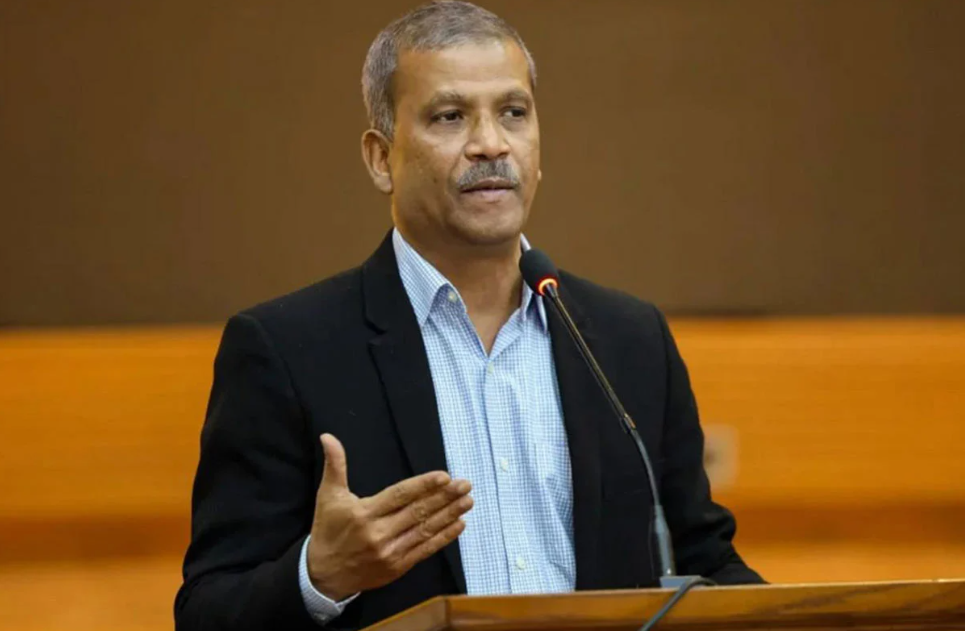 অবশ্যই তাদের দায়মুক্তির অধিকার রয়েছে: আসিফ নজরুল